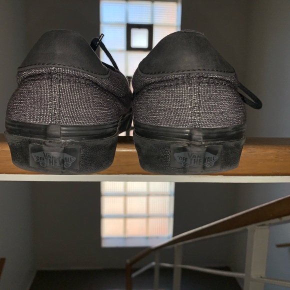 Vans - Picture 2 of 4